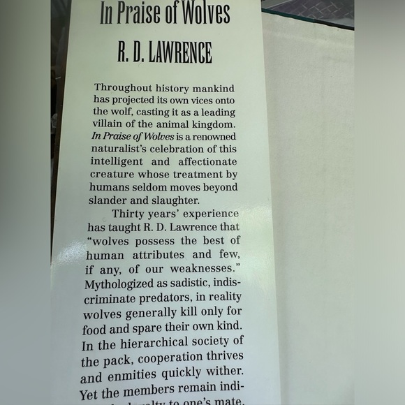 “In Praise Of Wolves” R. D Lawrence, Naturalist Hard Cover - Picture 2 of 6